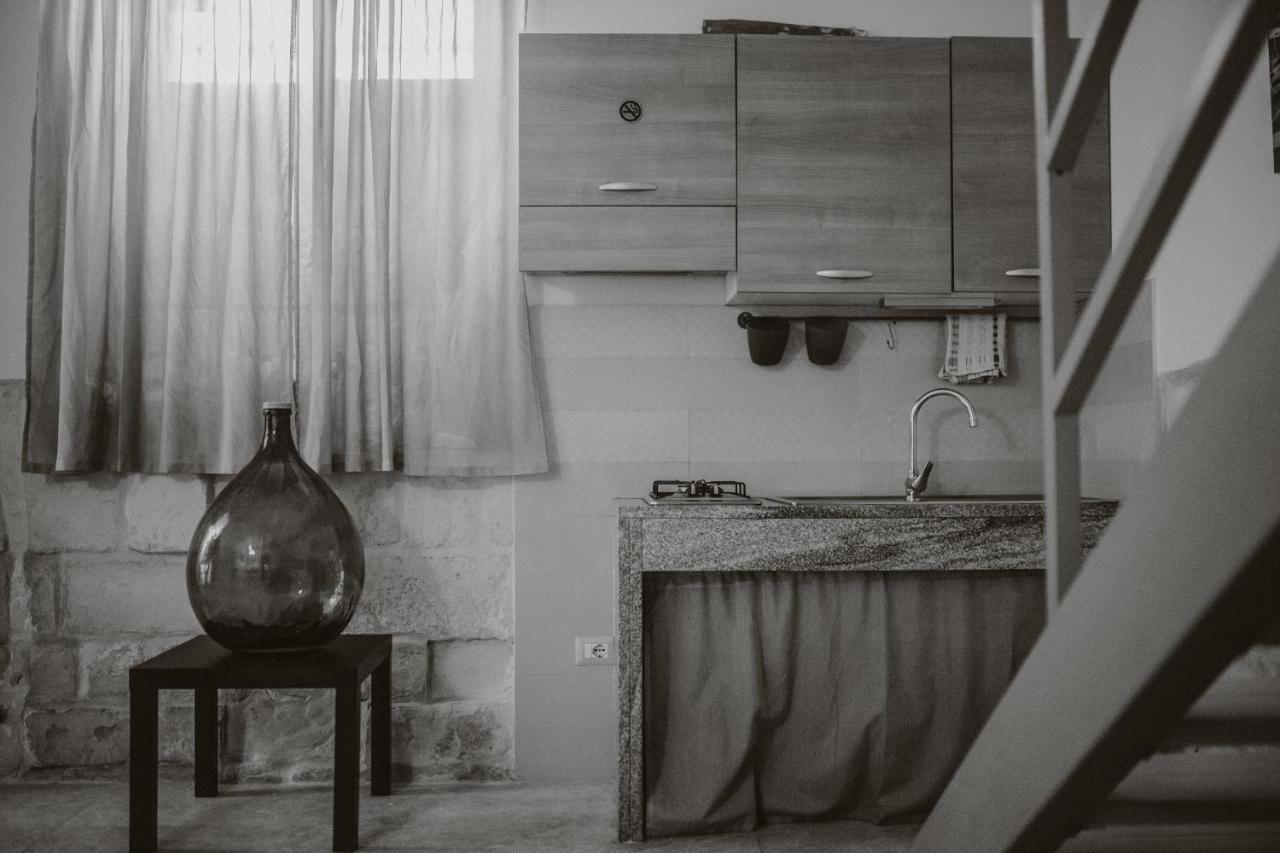 Le Camporelle In Citta Bed & Breakfast Lecce Bagian luar foto