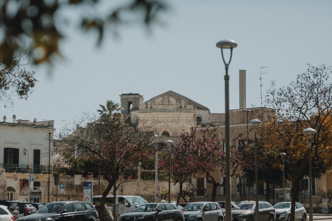 Le Camporelle In Citta Bed & Breakfast Lecce Bagian luar foto