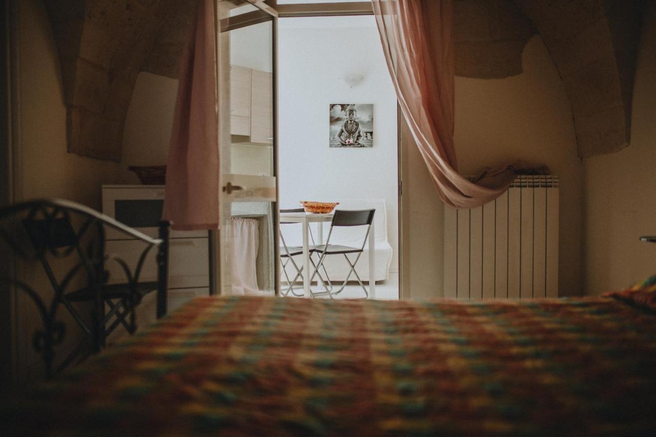 Le Camporelle In Citta Bed & Breakfast Lecce Bagian luar foto